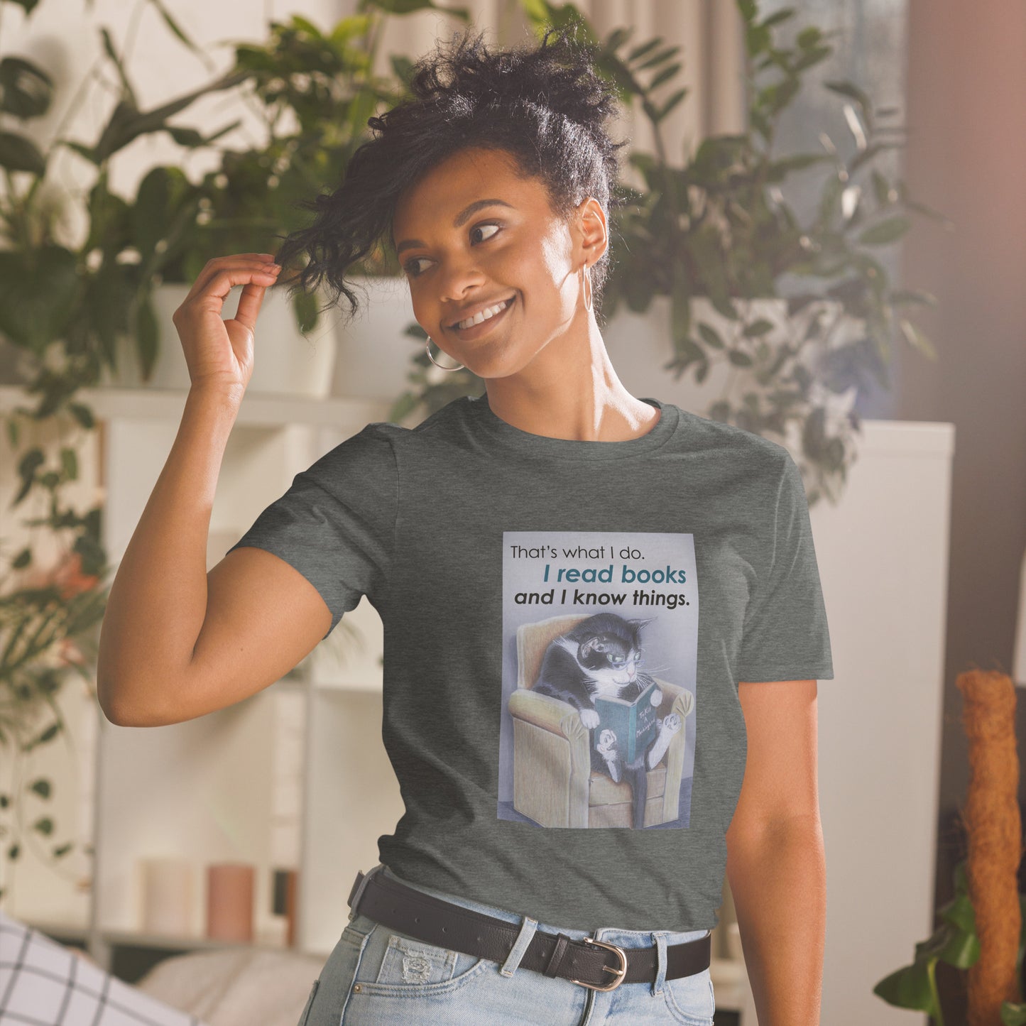 Tuxedo Cat, I Read Books and I Know Things, Short-Sleeve Unisex T-Shirt