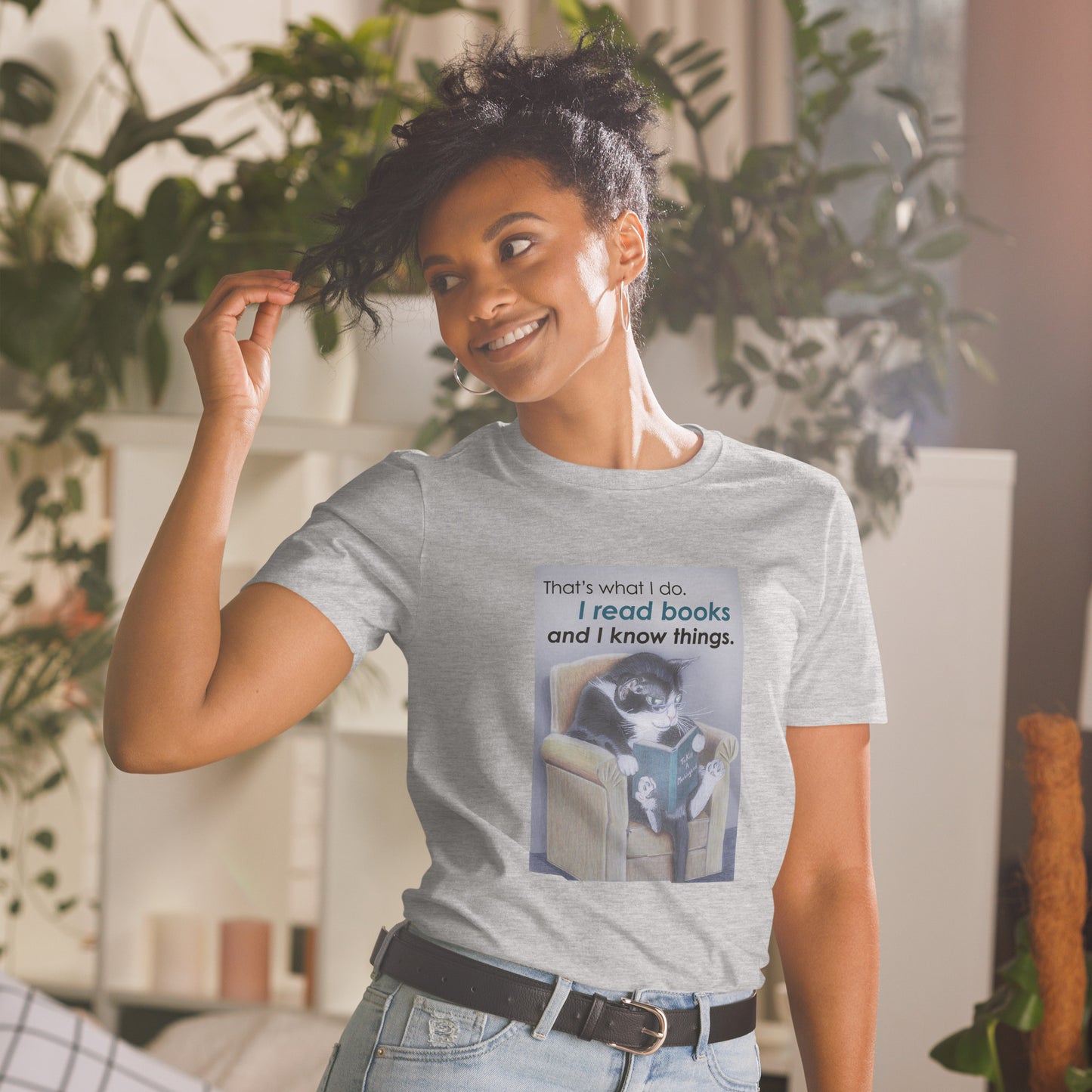 Tuxedo Cat, I Read Books and I Know Things, Short-Sleeve Unisex T-Shirt